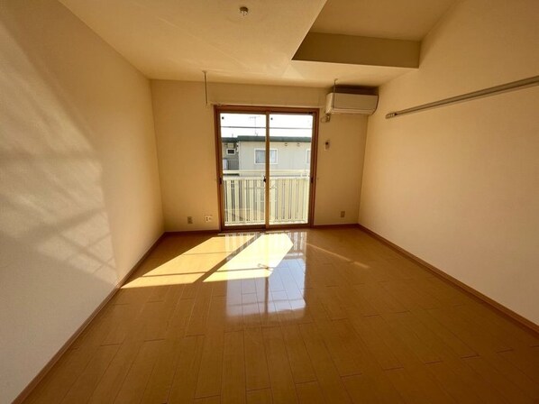 ナカイパレス Bの物件内観写真